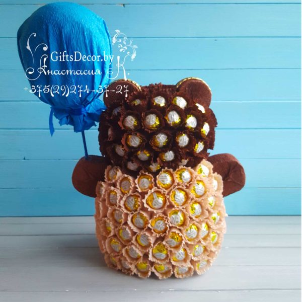 Мишка из конфет