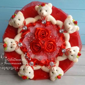 Букет из игрушек