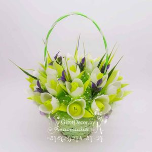 Корзина из конфет “Подснежники”