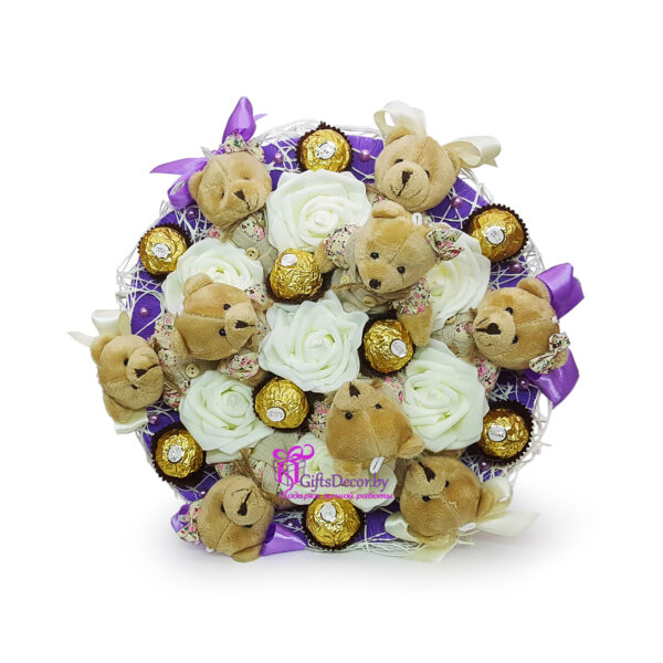 Buket iz 9 mishek s Ferrero Rocher fioletovyy