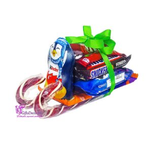 Сани из конфет