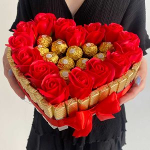 Торт из конфет Merci & Ferrero